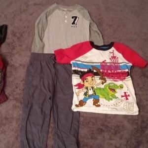 Boy's Osh Kosh Garanimals and Disney bundle size 5
